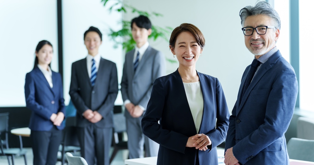 ビジネスパーソンのグループ