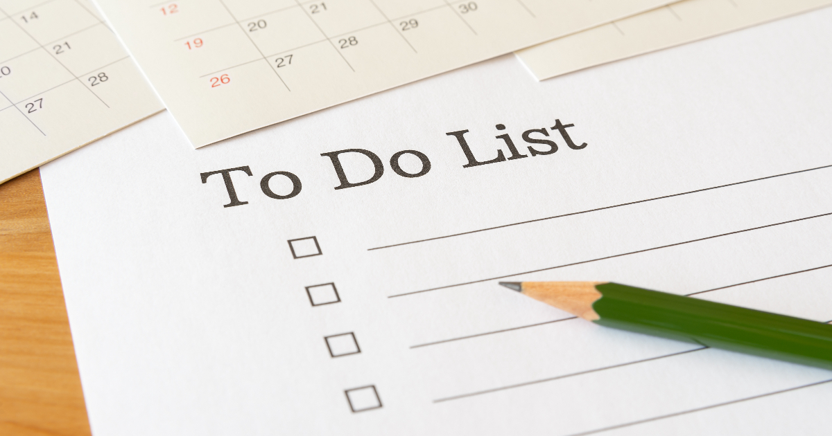 ToDoListと書かれた紙とえんぴつ