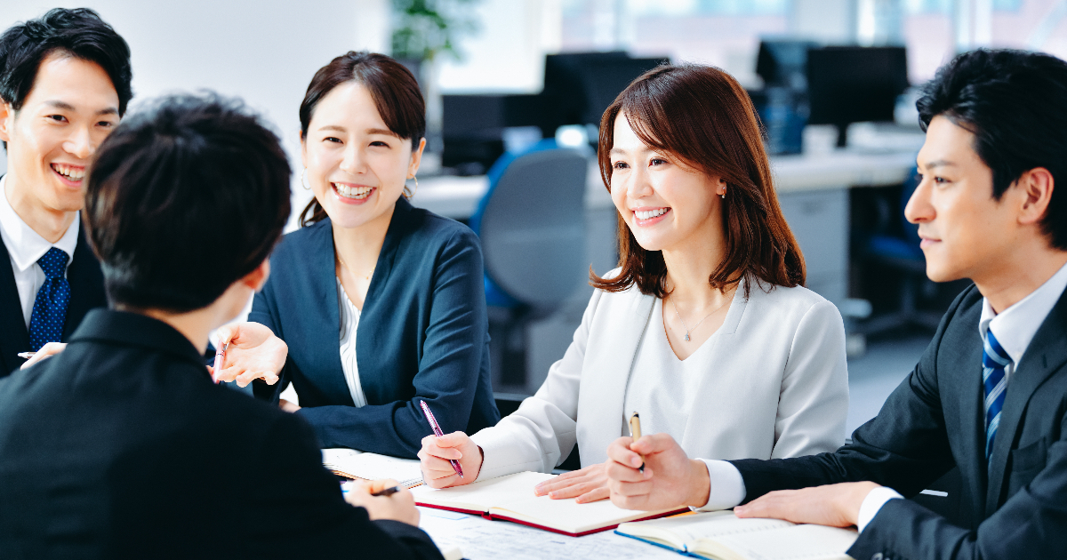 会議中のビジネスマン