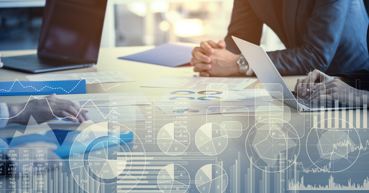 データ画面を重ねたビジネスイメージの背景